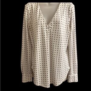 Ann Taylor Women’s Ivory Vneck Long Sleeved Plated Top